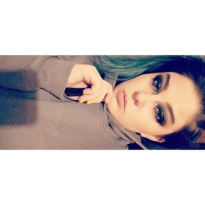 Meet your Posher, Natasha